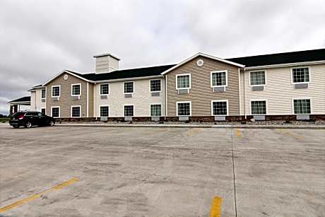 Cobblestone Inn and Suites Crookston