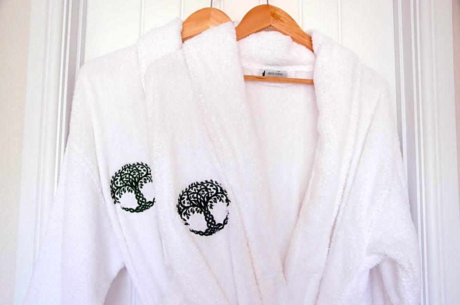 Hollicarrs - Woodland Lodge