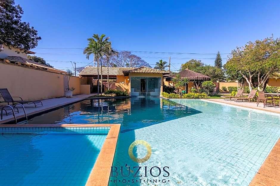 200 Metros da praia, Casa ampla com 4 suítes! BZ55