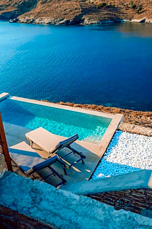 Ble Kythnos Suites