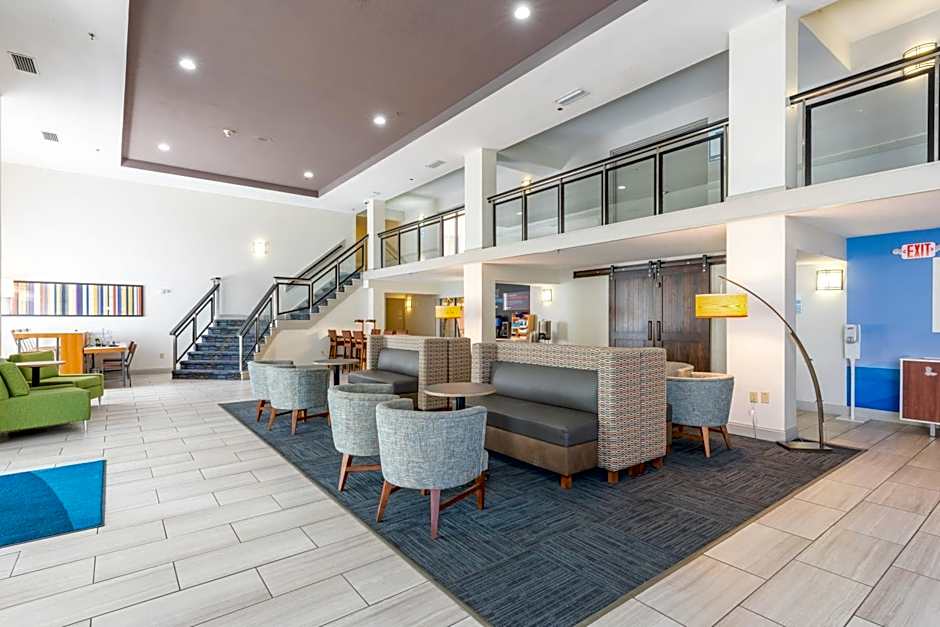 Holiday Inn Express Hotel & Suites Bradenton West By IHG