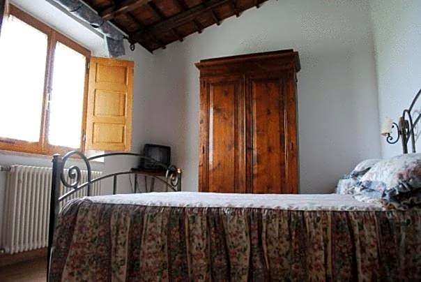 Photo 1 of 4 of Double Room
