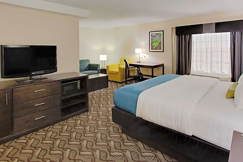 La Quinta Inn & Suites by Wyndham Springfield