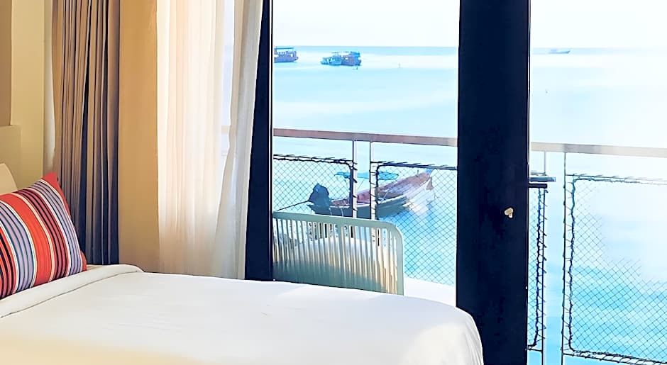 Blue Tao Beach Hotel