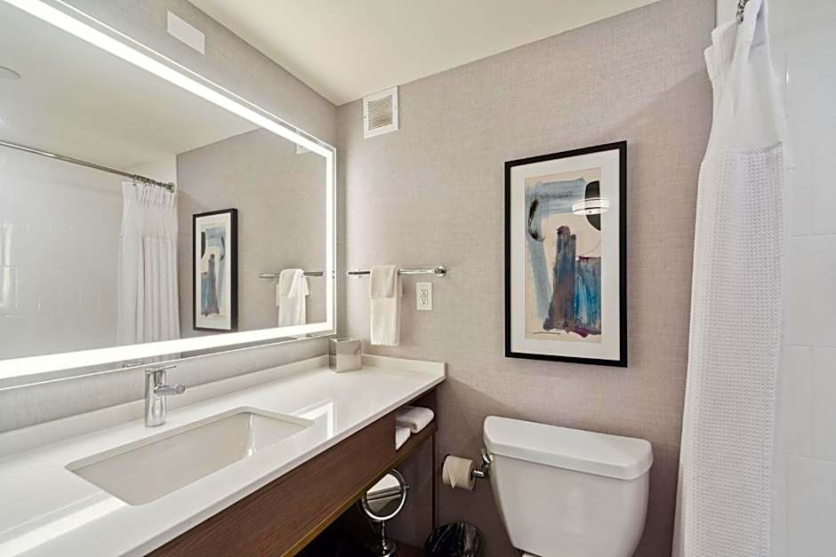 Crowne Plaza Lansing