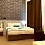 Hotel Mika Downtown