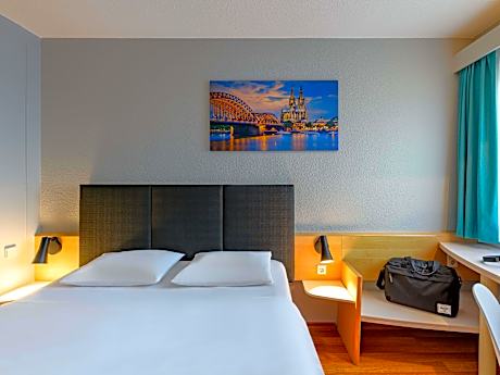 Standard Room with 1 double bed