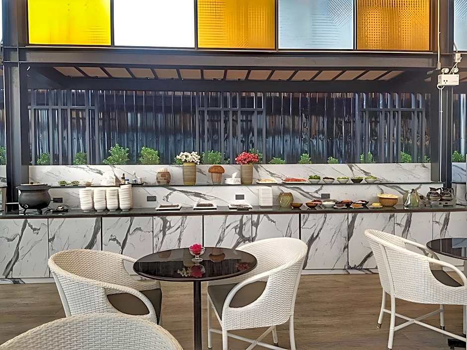 Blue Lagoon Hotel BY diamond