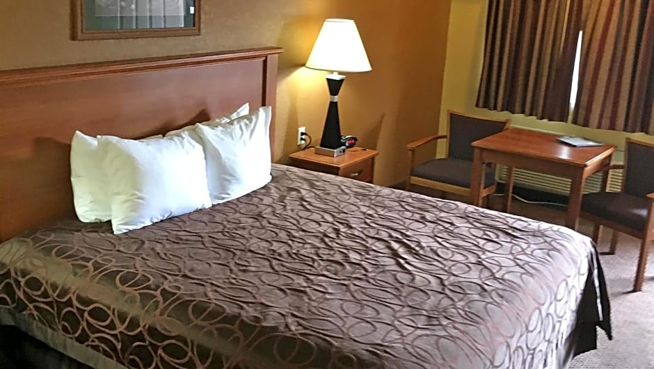 Xecutive Inn and Suites