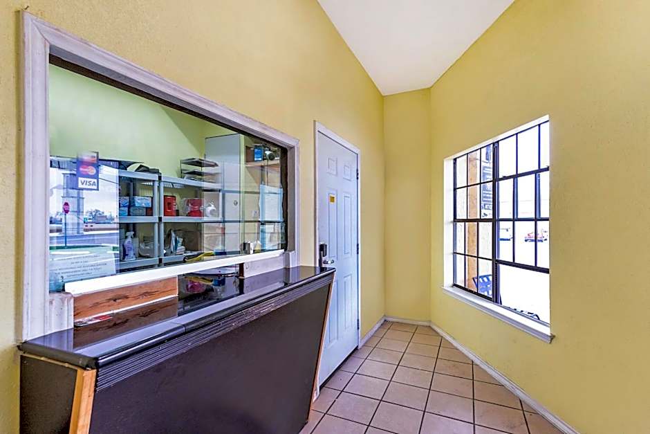 OYO Hotel San Antonio Lackland near Seaworld