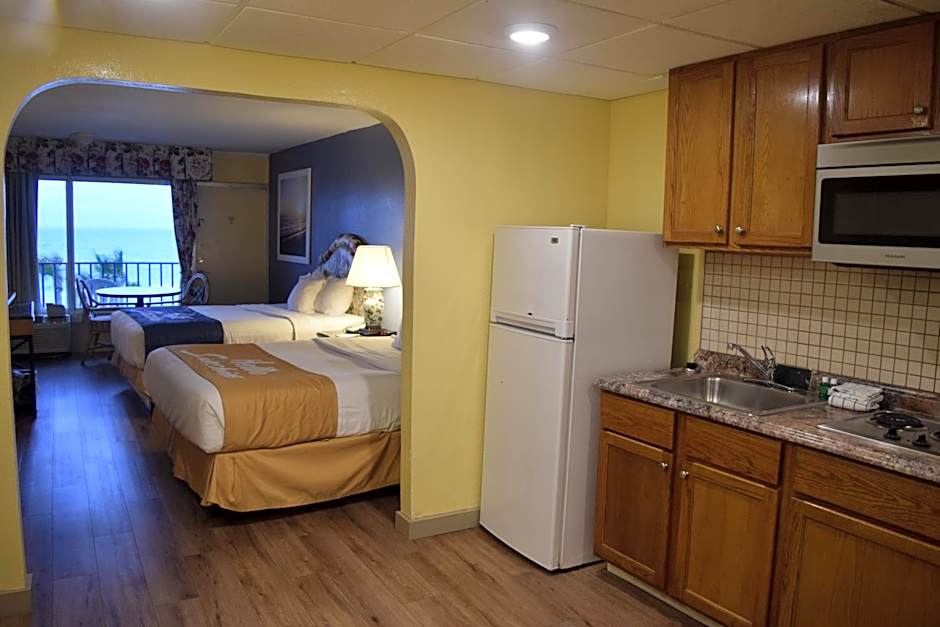 Days Inn by Wyndham Panama City Beach/Ocean Front