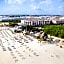 Aldea Thai by oceanfront