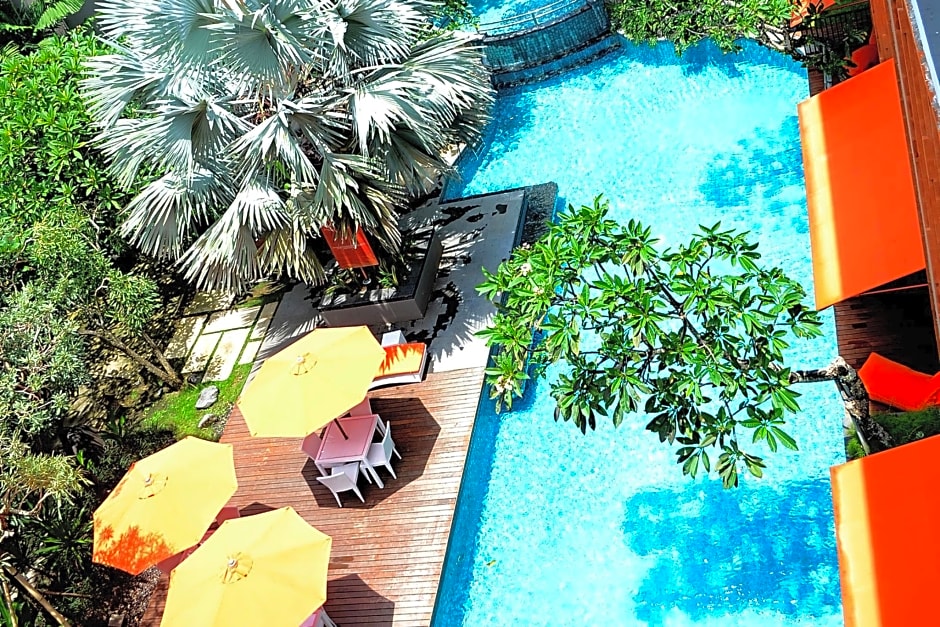 Harris Hotel & Residences Sunset Road