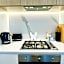 Chic 1BR Apt Urban Retreat Pool Parking Gym