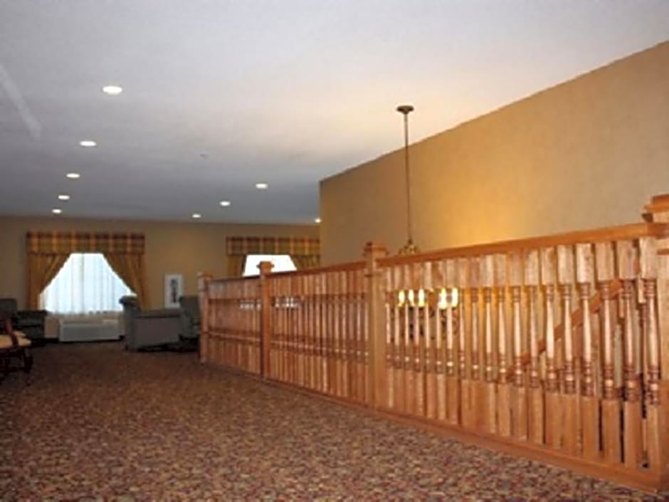 Town & Country Inn And Suites