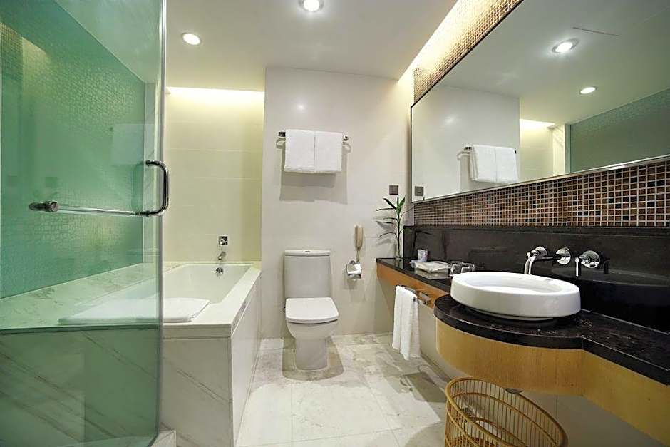 Ningbo East Harbour Hotel