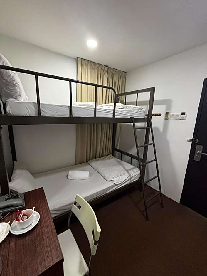 Swing & Pillows @ Grand Inn George Town Penang 