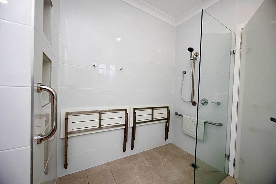 Forster Holiday Village