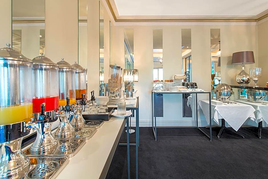 The Carrington Hotel