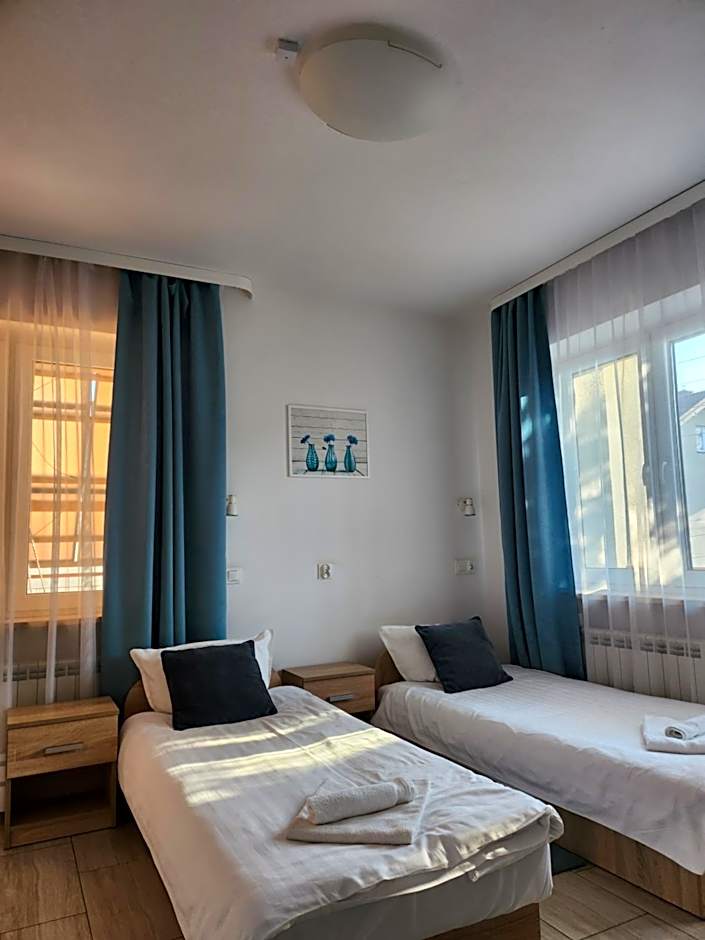 Hostel Mleczna - Metro Zacisze