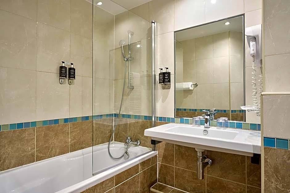 Hotel Etoile Saint Ferdinand by Happyculture