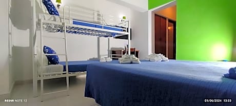 Family Room (2 Adults + 2 Children)