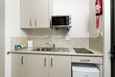 Studio with Spa Bath