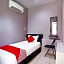 Super OYO 44097 Avatarr Hotel