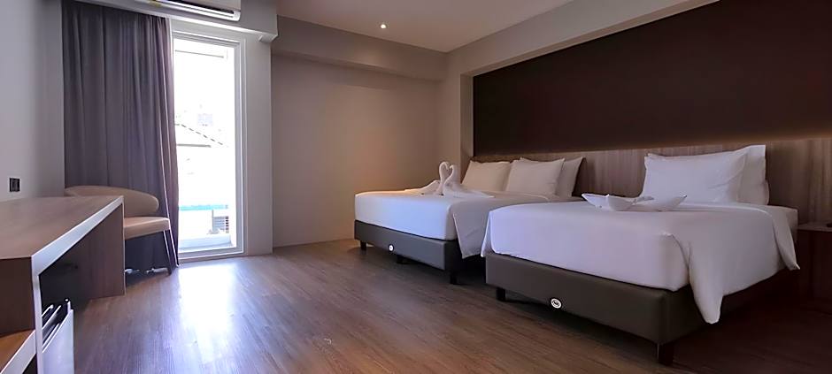 Rogers Hotel Manado