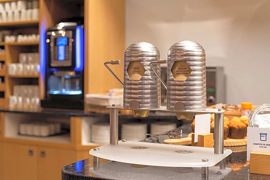 Holiday Inn Express Lisbon Airport By IHG