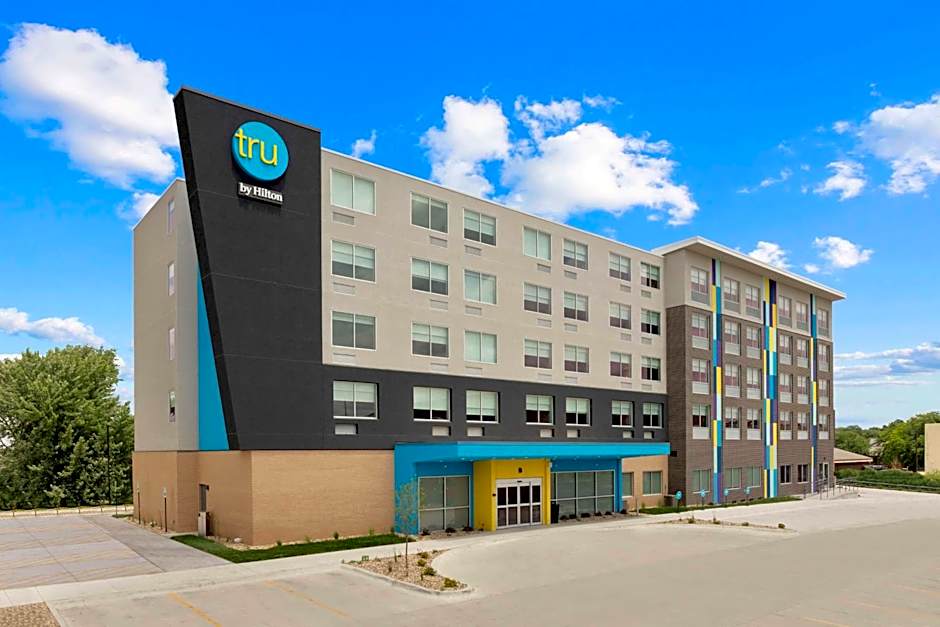 Tru by Hilton Lincoln East