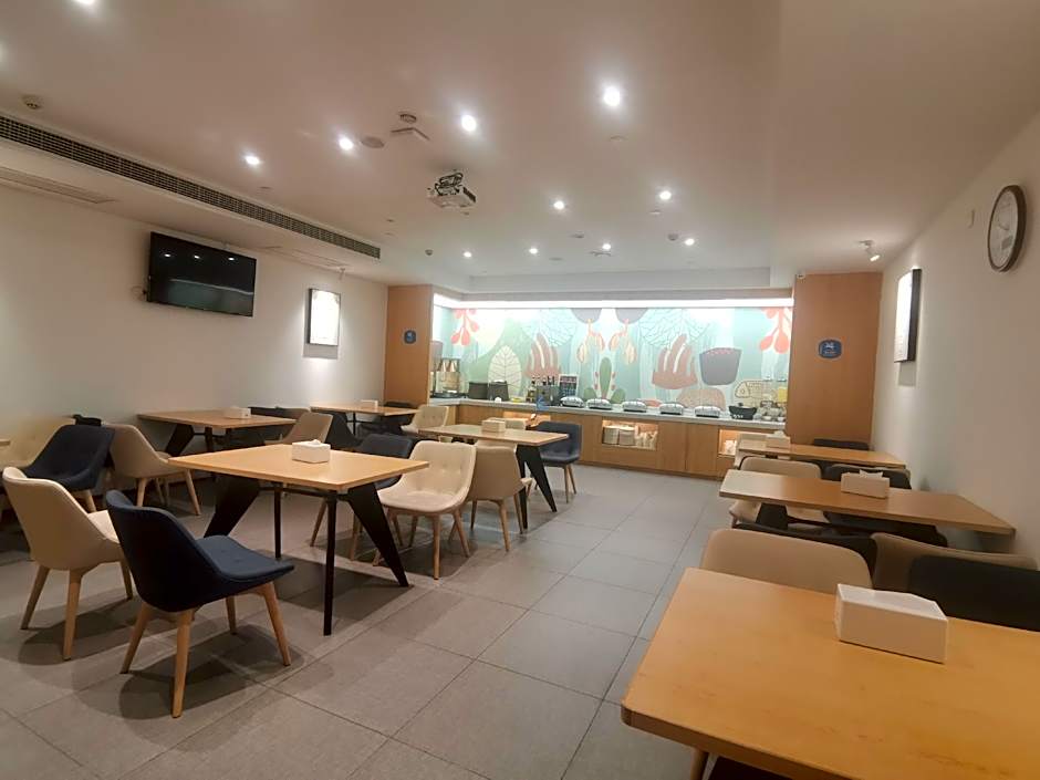 Hanting Hotel Wuhan Wangjiawan Sixin Avenue Metro Station