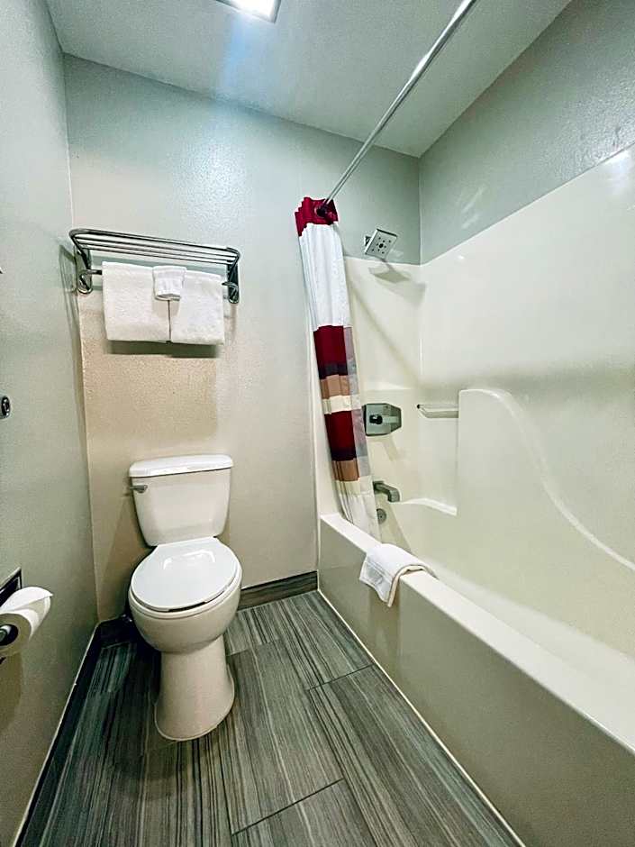 Quality Inn Bishop near Mammoth
