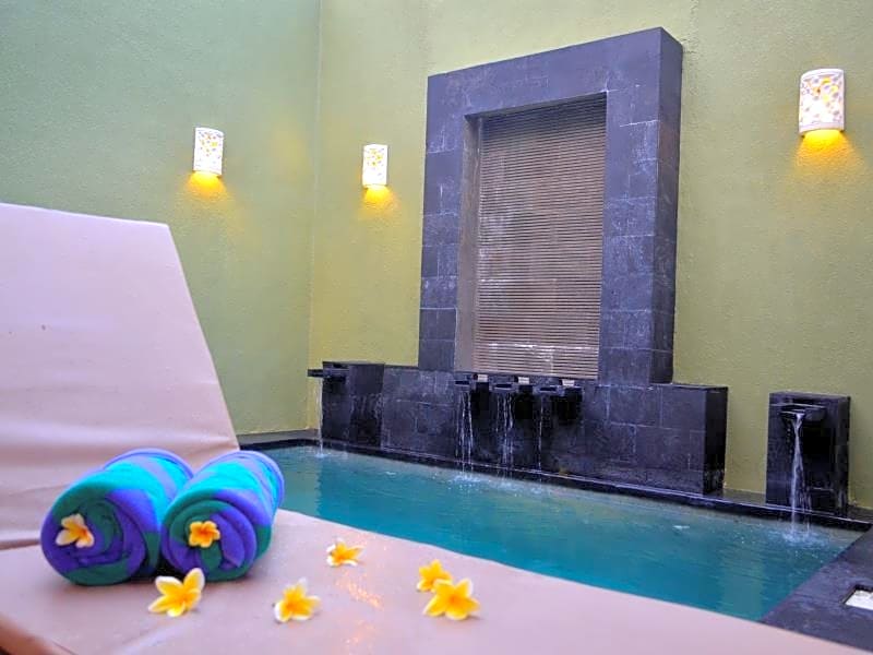 Jas Green Villas And Spa