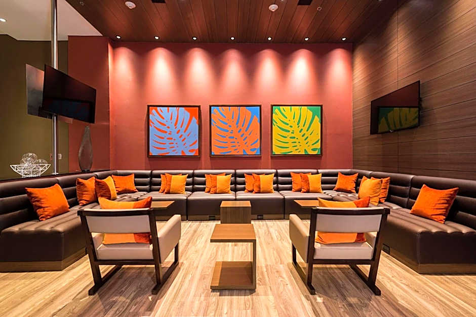 Hampton Inn By Hilton Bogota Usaquen