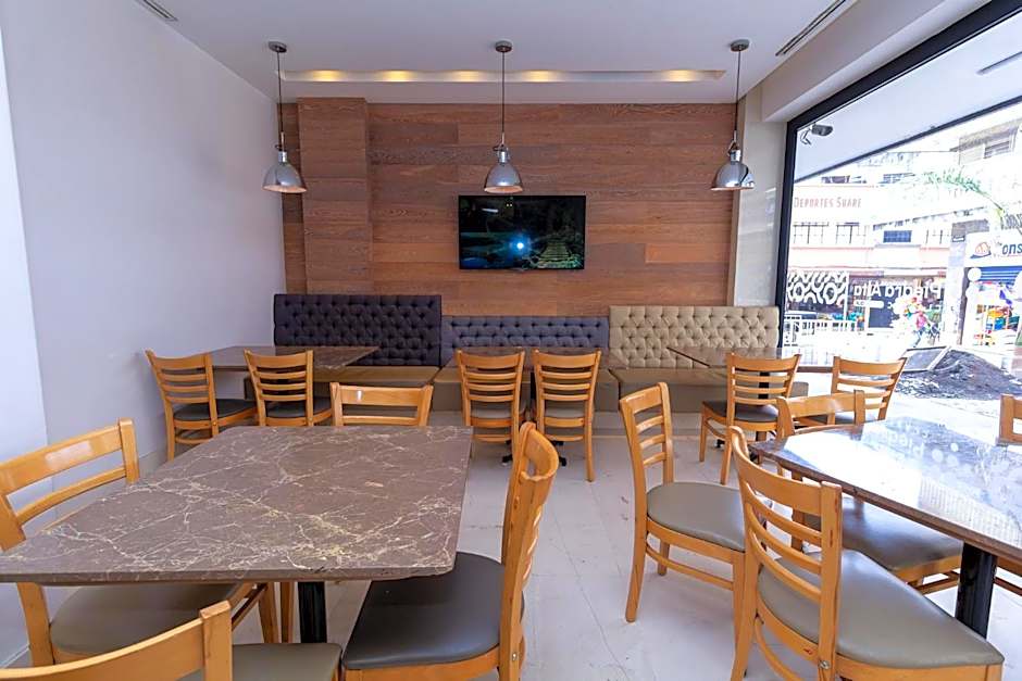 Hoteles Piedra Alta by De Los Perez