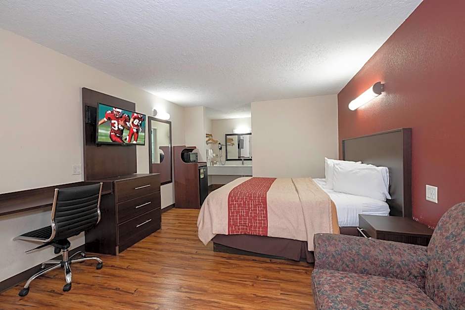 Red Roof Inn Starkville - University