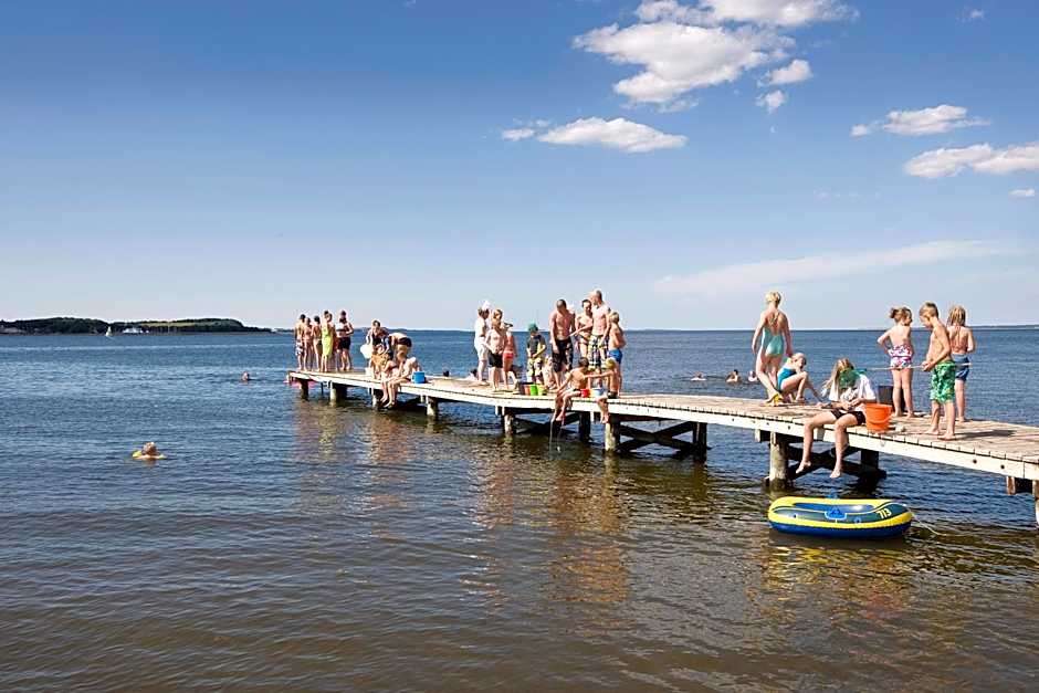 Hvalpsund Færgekro