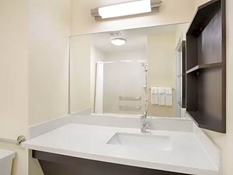 1 King Bed 1 Bedroom Suite Communication Accessible