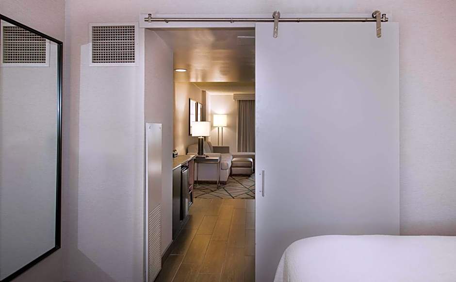 Embassy Suites by Hilton Portland Tigard