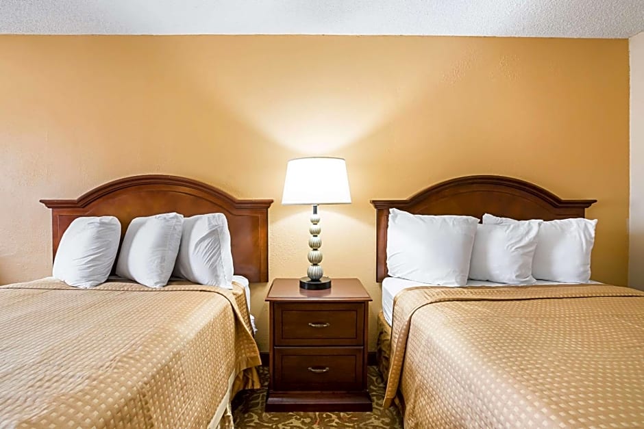 Rodeway Inn Metro Airport