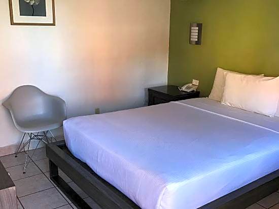 HotelCo Inn