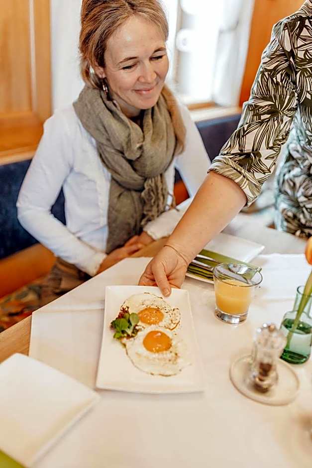 Hotel Dorfcafe Unken