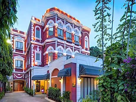 The Astor Hotel Kolkata