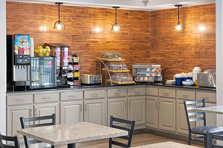 Days Inn by Wyndham Americus