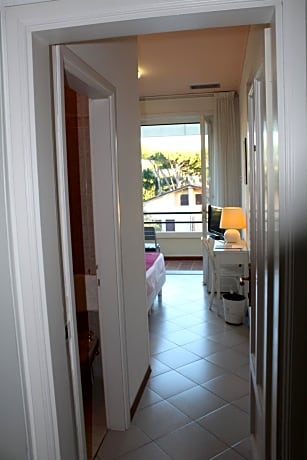 Double Room with Beach Package