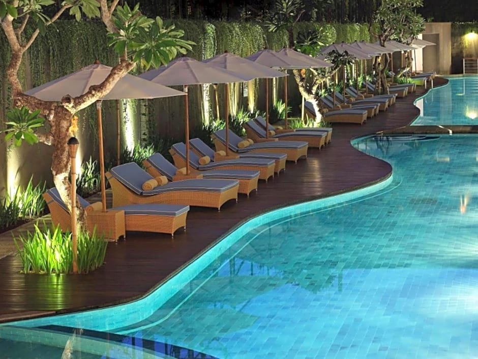 Ossotel Legian Hotel