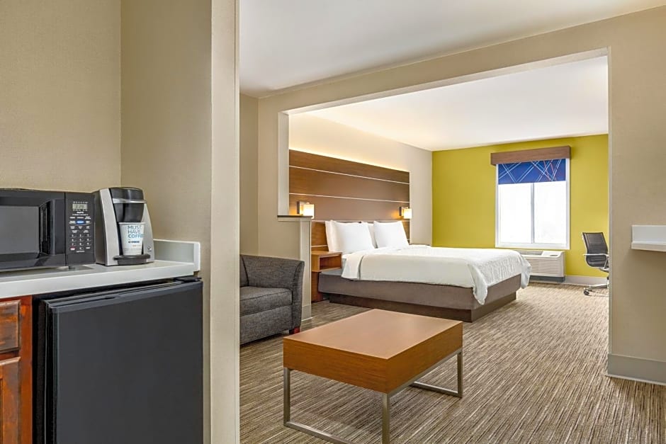 Holiday Inn Express & Suites Philadelphia - Mt. Laurel By IHG