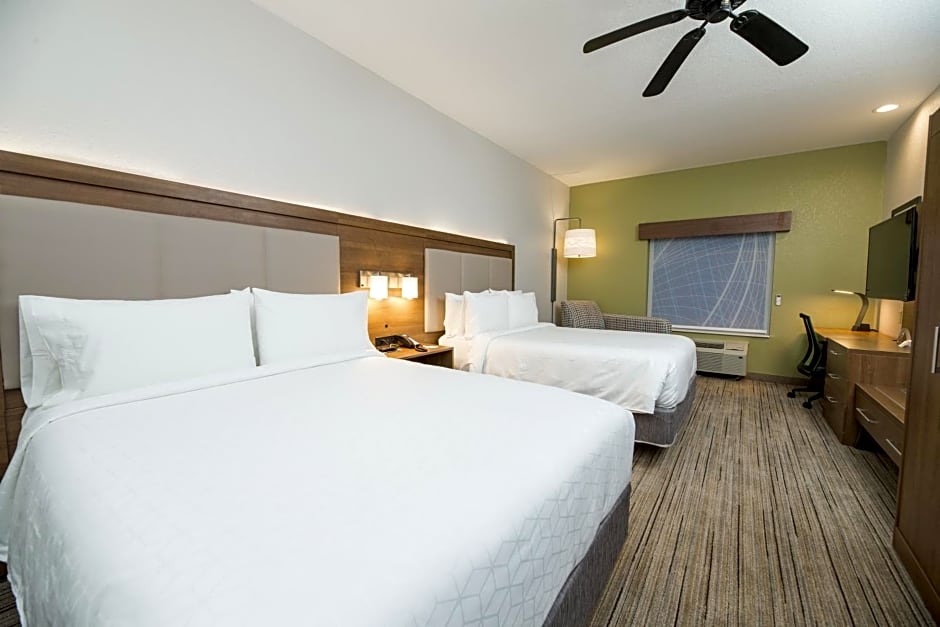 Holiday Inn Express Hotel & Suites Clinton