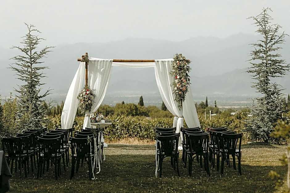 Château Mosmieri Hotel & Winery